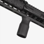 magpul magpul m lok mvg vertical grip 2.jpg